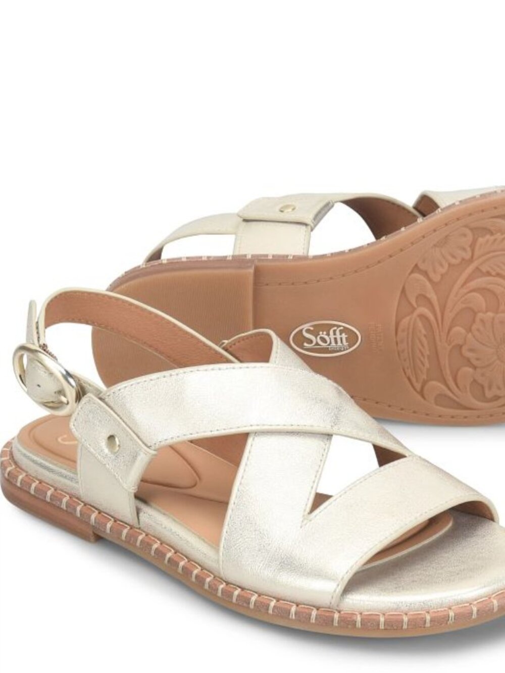 EUC Sofft Nadia Platino Metallic Light Gold Leather Sandal Buckle Strap Flat 8.5